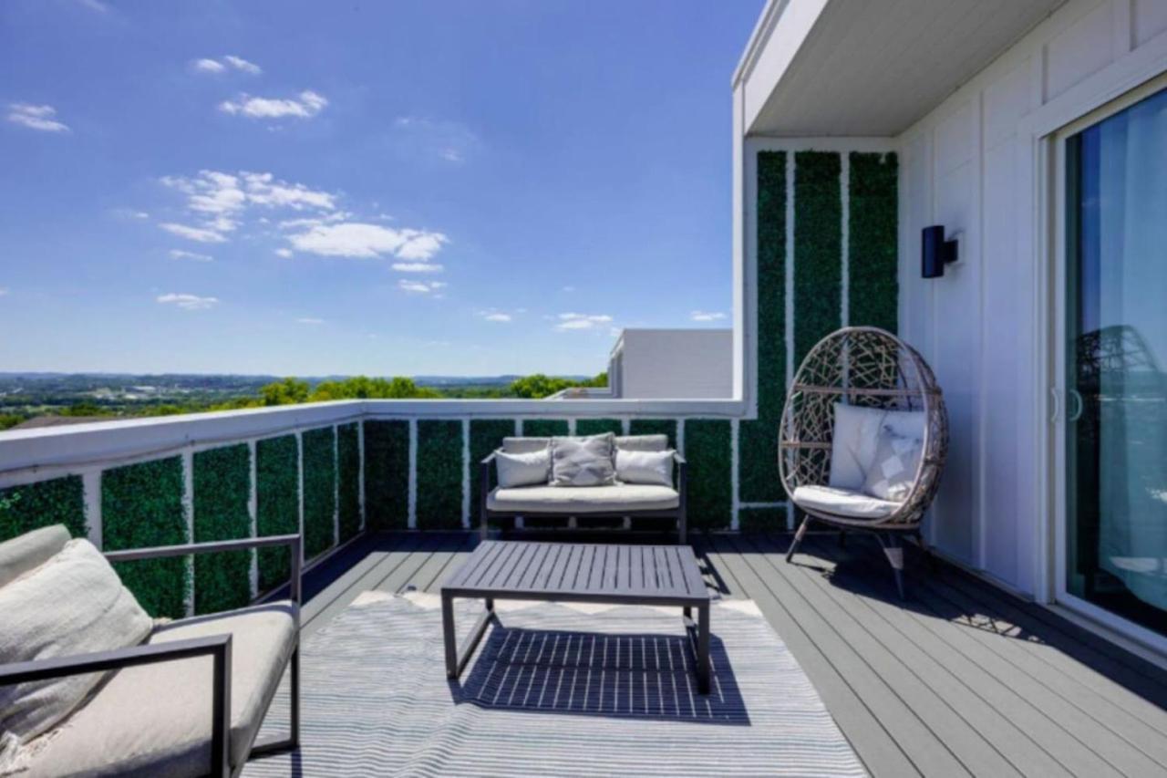 Luxury Four-Story Home, Rooftop Deck With Views, Pingpong! Sleeps 12! Nashville Exterior foto