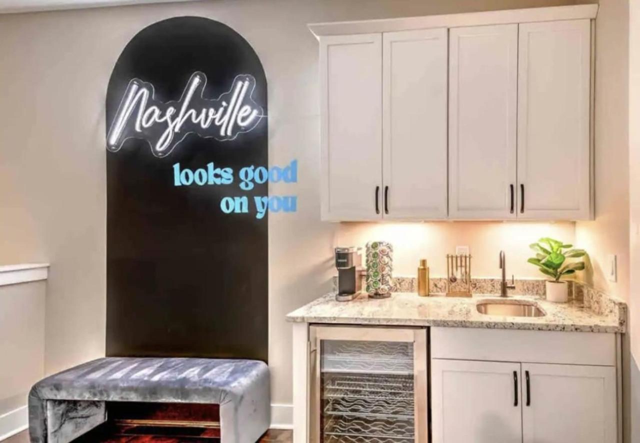 Luxury Four-Story Home, Rooftop Deck With Views, Pingpong! Sleeps 12! Nashville Exterior foto